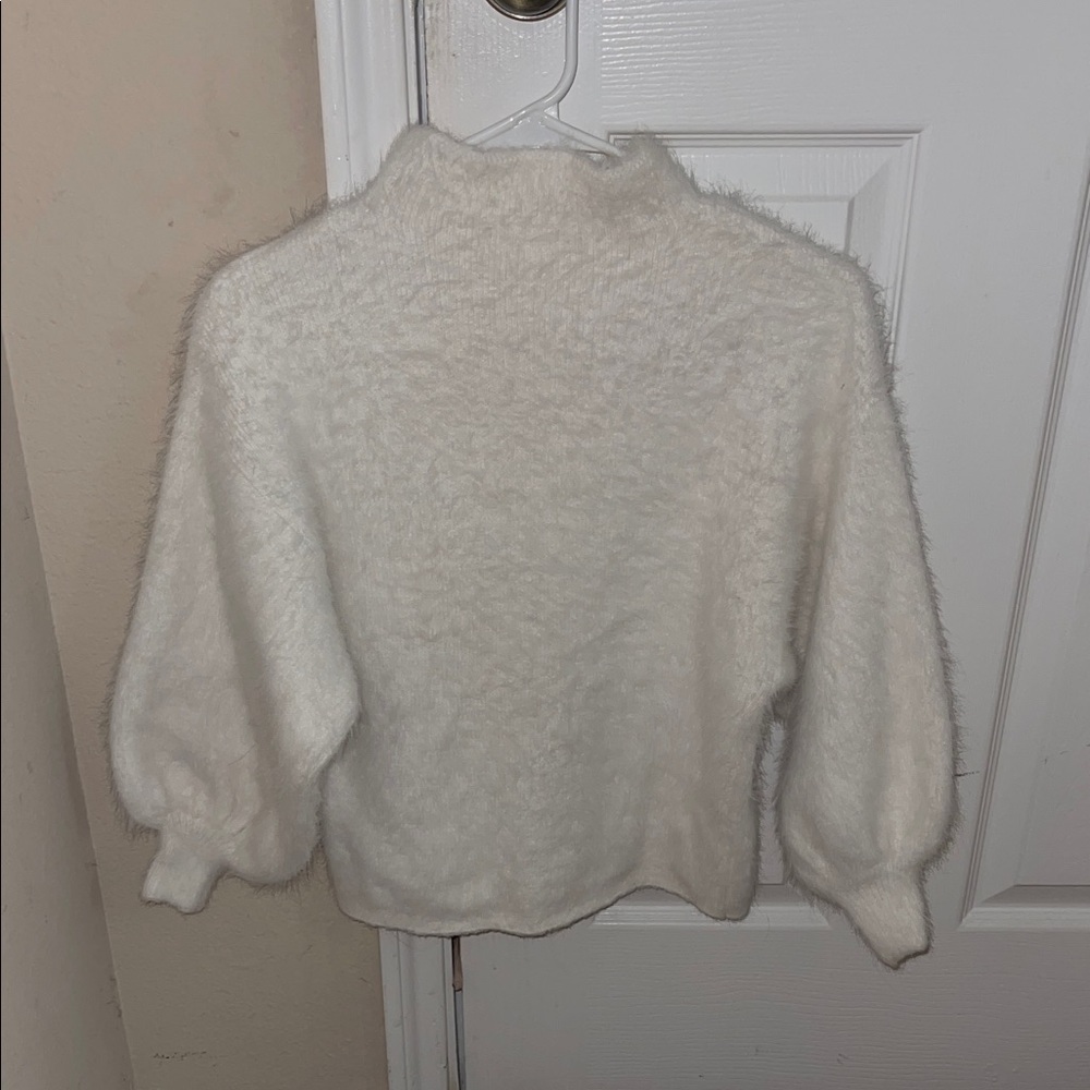 Line and Dot White Cashmere Sweater